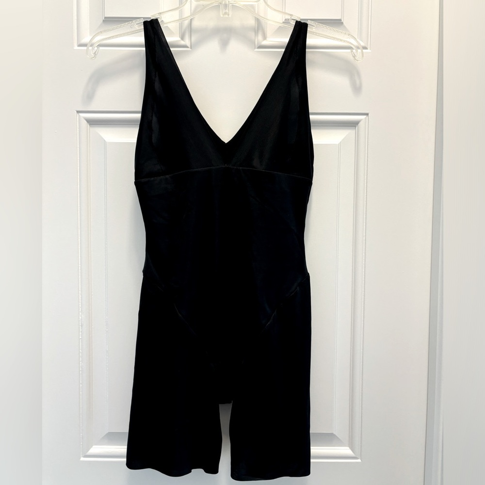 Flexees by Maidenform One piece light support body in black , size M